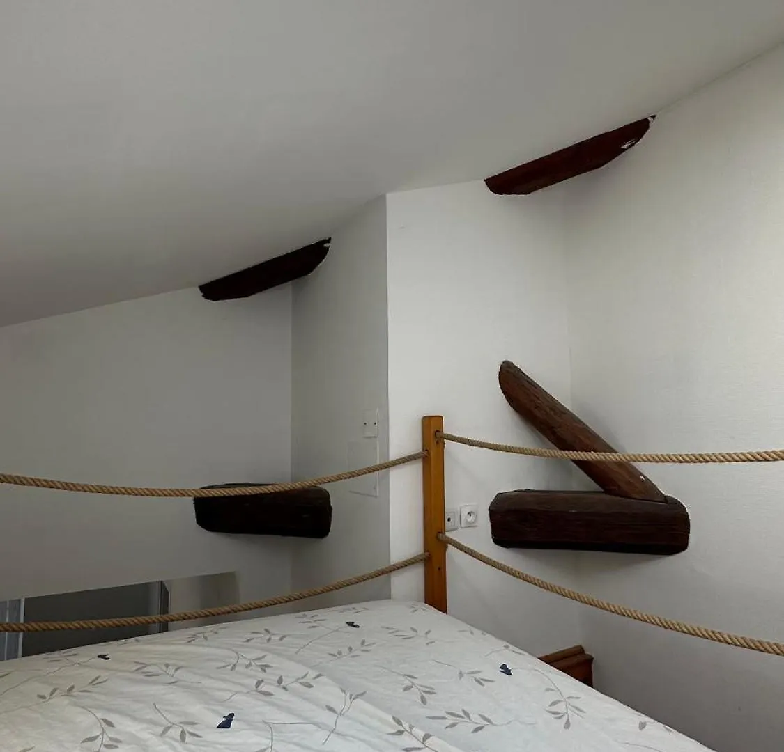 Cosy Studio In Historical Center Avinyon 0*,  Fransa